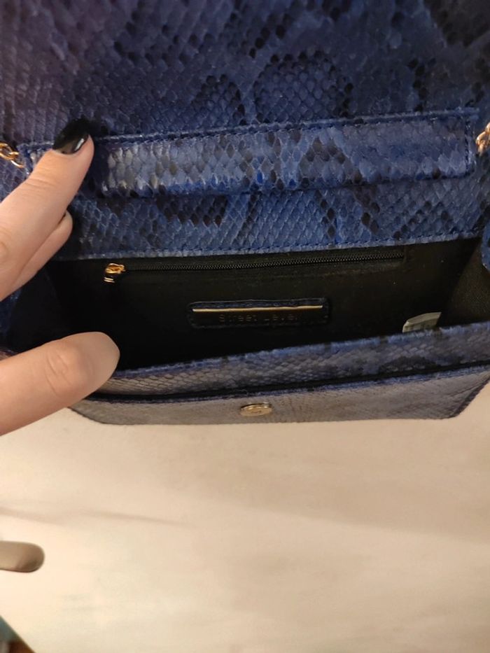 Pochette bleu/noir Street Level - photo numéro 6