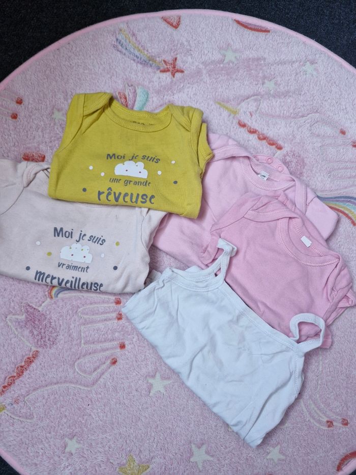 Lot vêtement 9 mois - photo numéro 3