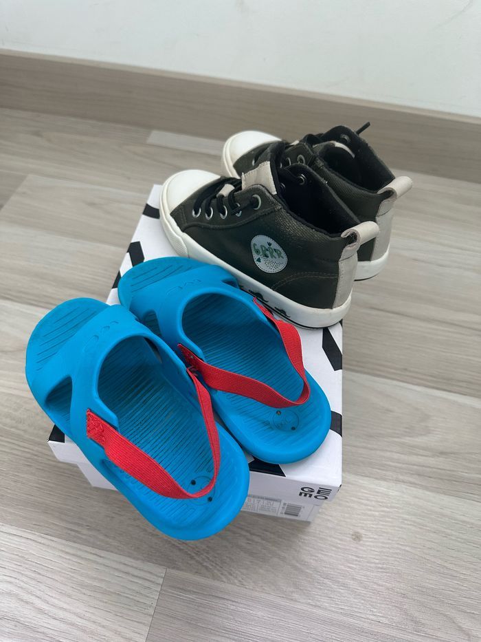 Lot chaussures + claquettes taille 27 garçon - photo numéro 4
