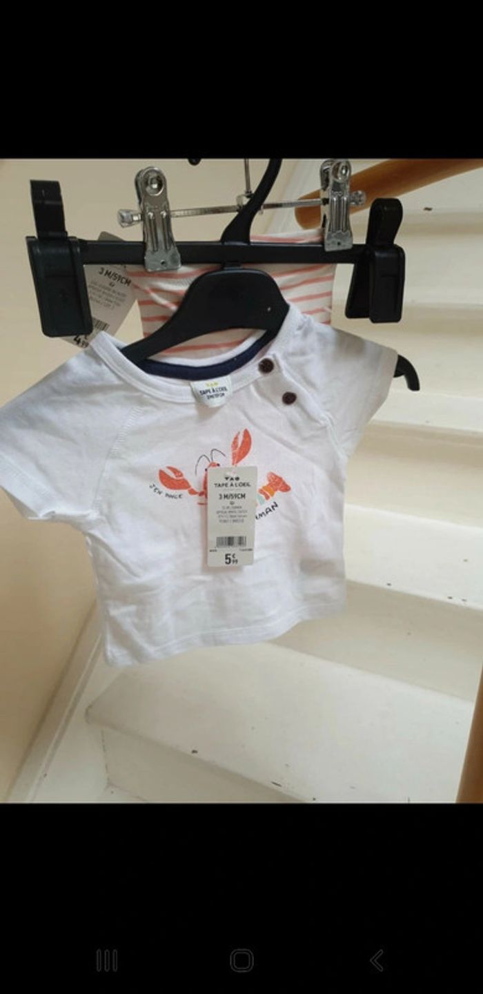 Lot 2 T shirts / legging neuf taille 3 mois