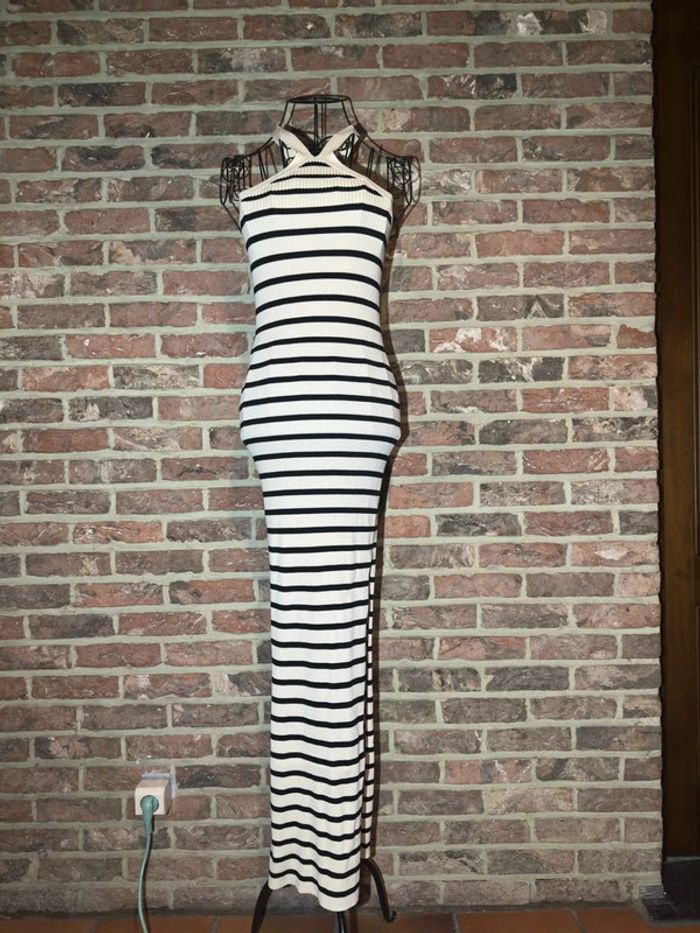 Robe longue rayée Bershka Taille M / 38 , dos croisé et fente - photo numéro 2