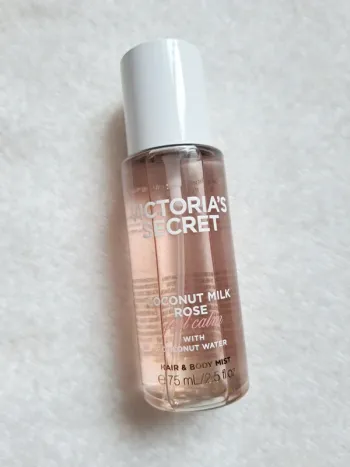 Brume corporelle parfumée Victoria's Secret 💜  Coconut Milk Rose