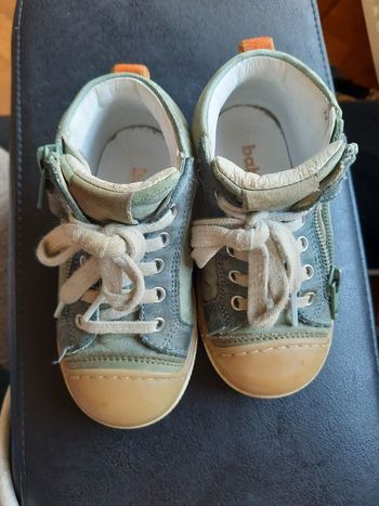 Chaussures Babybotte  verte et bleu clair taille 22