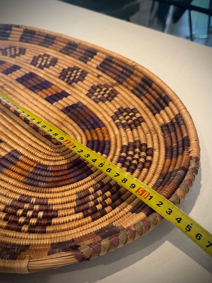 Grand plateau / corbeille / plat ancien en vannerie africaine - photo numéro 8