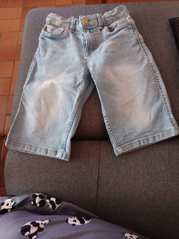 Bermuda/short en jean taille 7/8 ans