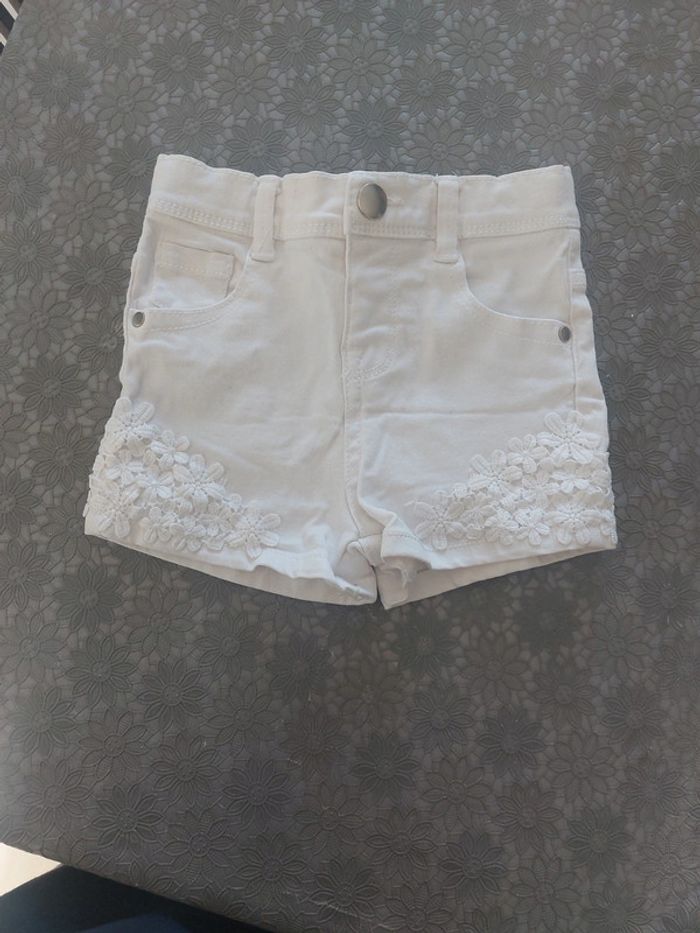 Short en jeans blanc fille bebe - photo numéro 2