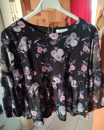 Très beau haut "Miss Liberto" neuf