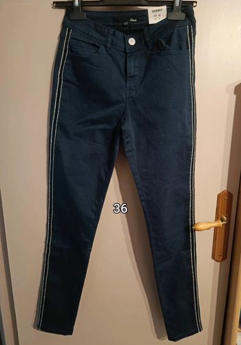 Pantalon neuf bleu marine taille 36