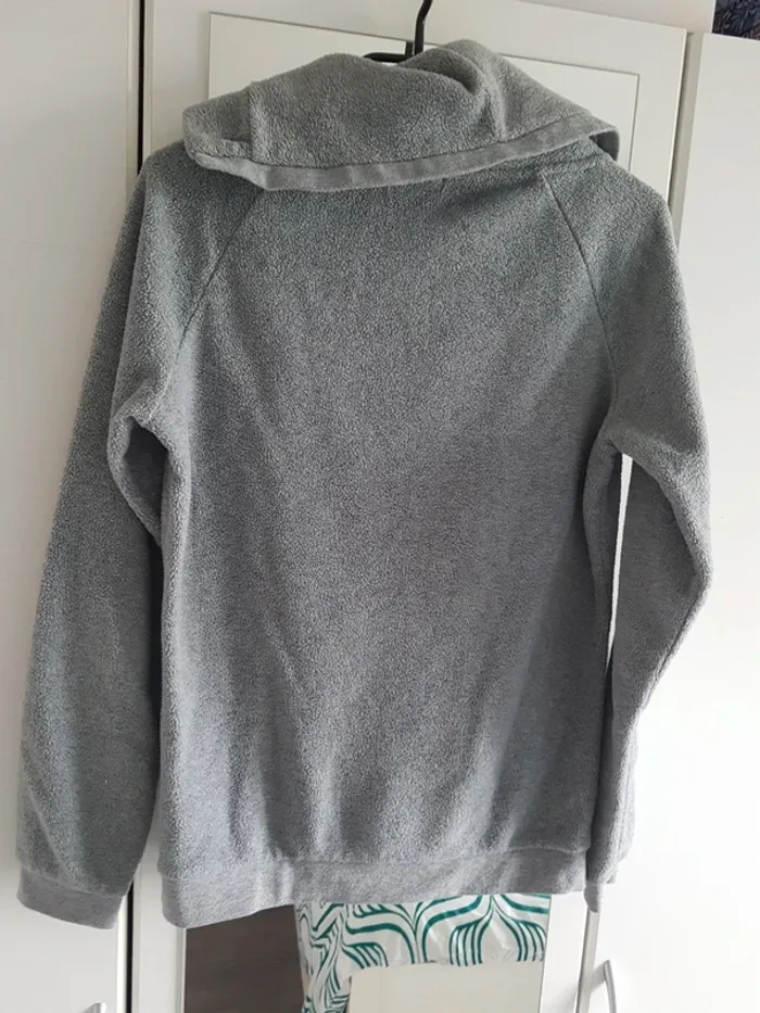 Sweat chaud - photo numéro 2