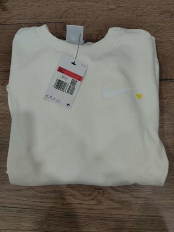 Pull Nike "heart"