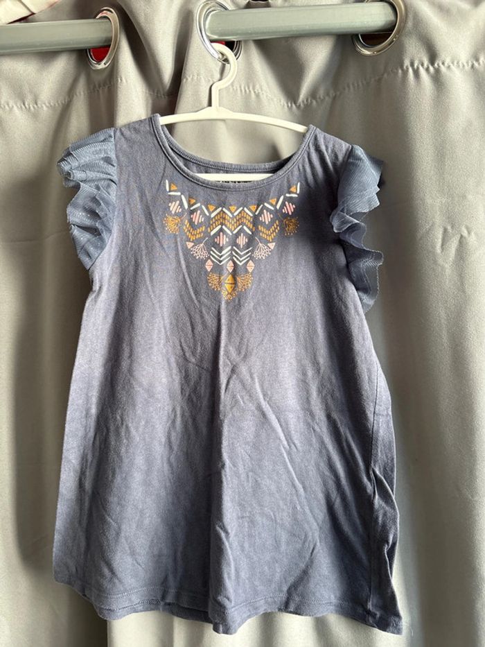 TEE shirt