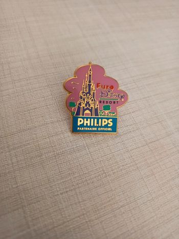 Pins Disneyland Paris