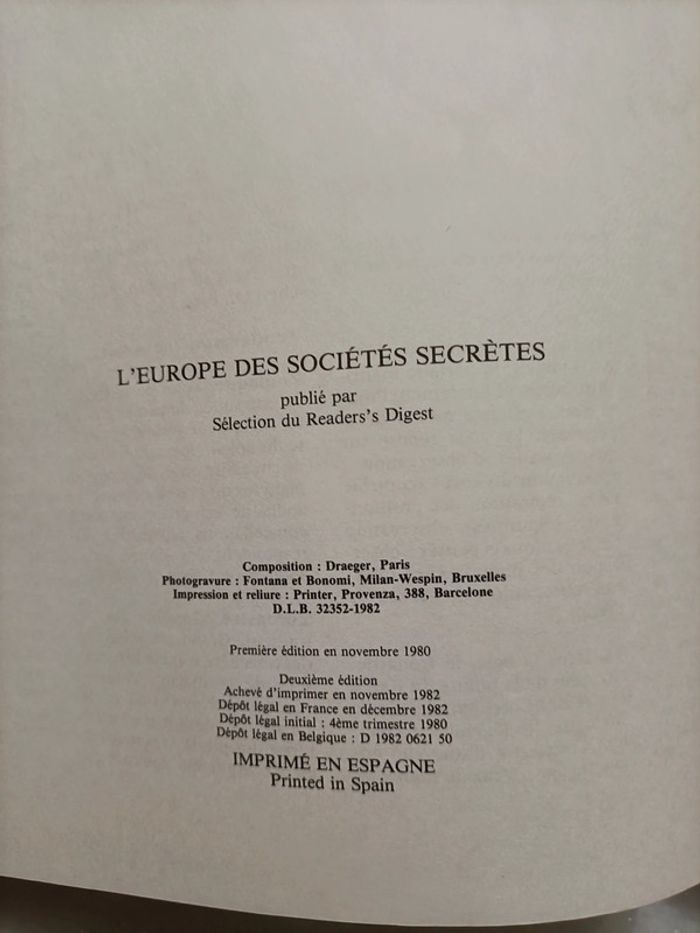 Livre l Europe des sorciers secrètes - photo numéro 2