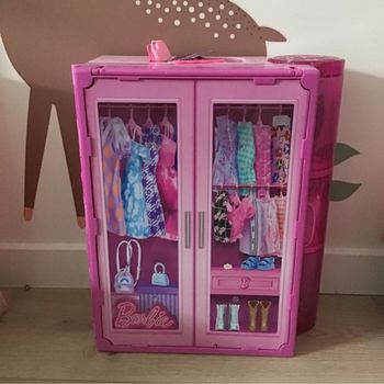 Dressing Barbie
