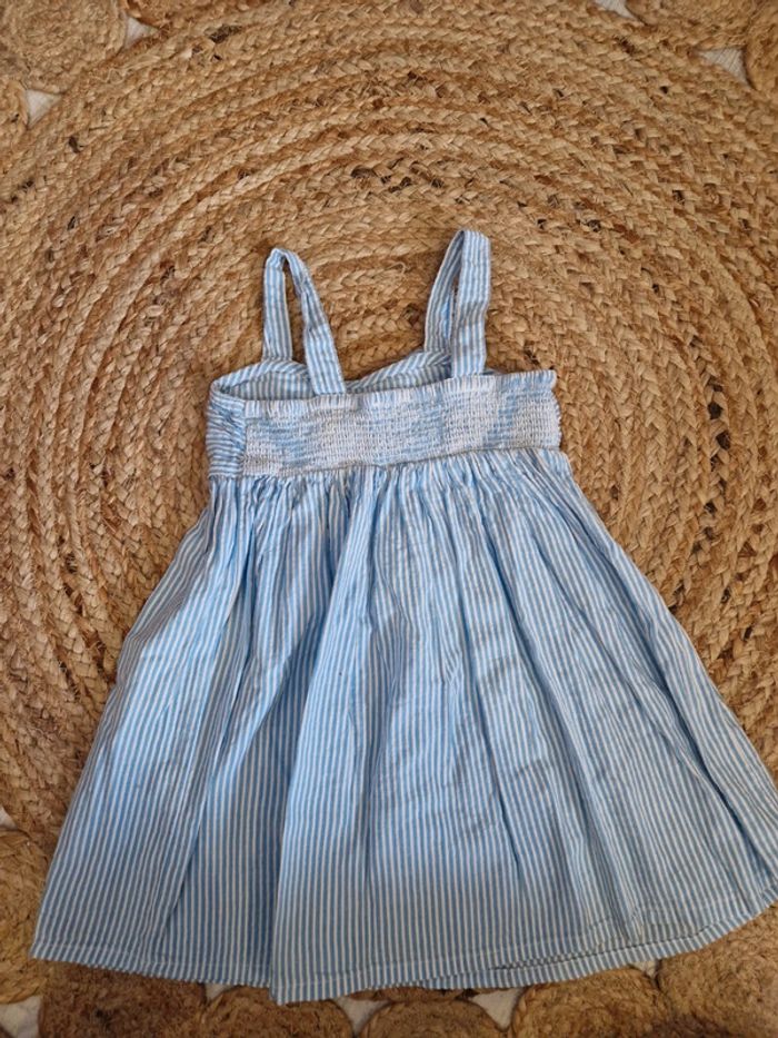 Superbe robe d'été rayée bleu ciel et blanche Primark 🍓18/24 mois🍓 - photo numéro 4