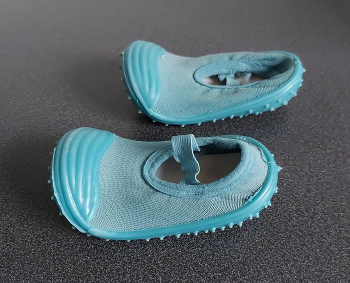 Tongs pour la piscine - photo numéro 5