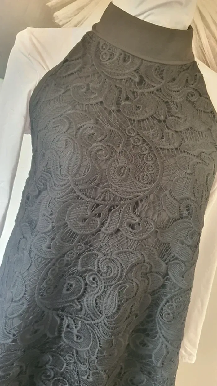Robe dos nu - photo numéro 2