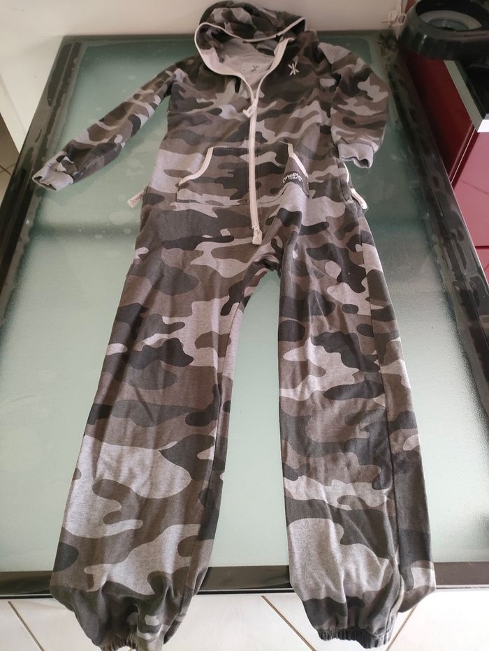 Surpyjama One piece  10/11 ans