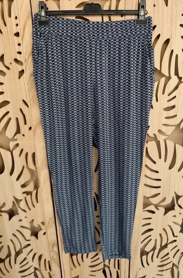 Pantalon fluide imprimé T 42 Divided H&M - photo numéro 3