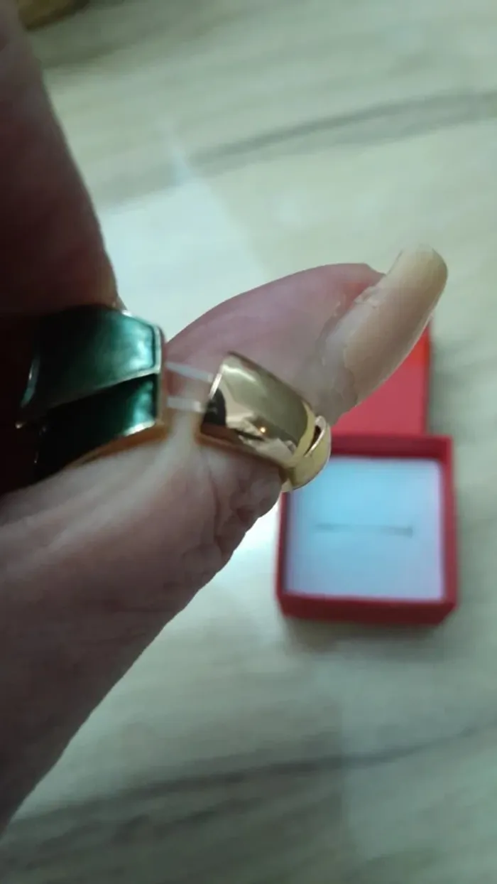 Bague émaillée, couleur verte et doré, taille élastique - photo numéro 6