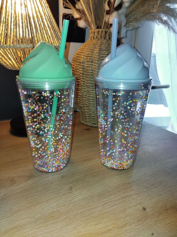 2 gobelets en forme de glace - photo numéro 1