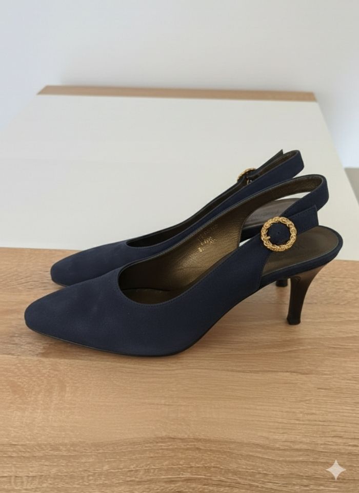 Escarpins Slingback Yves Saint Laurent Vintage en Daim Bleu Marine - T. 37.5 - photo numéro 2