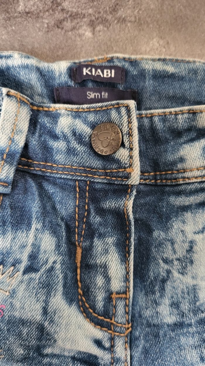 Jean slim fille 4 ans kiabi très bon état - photo numéro 4