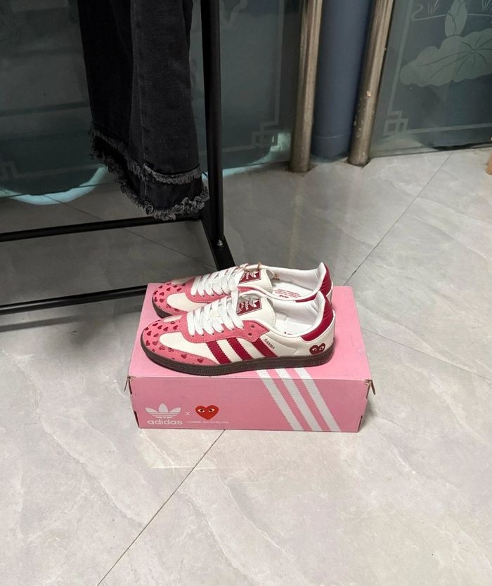 Nouveau Adidas Samba x Comme De Garcon - Taille 36 - photo numéro 2