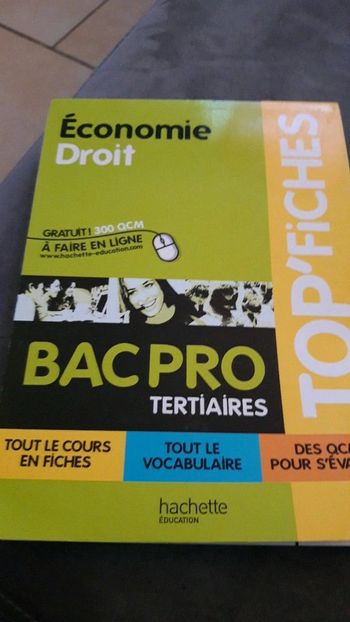 Livre economie et droit bac pro tertiaires
