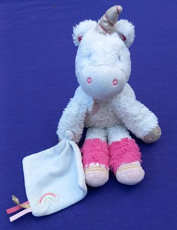 Doudou peluche Licorne avec mouchoir arc en ciel - Baby Nat