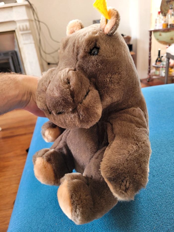 Peluche Hippopotame Steiff marron chair 30cm assis doux peluche traditionnelle collection - photo numéro 3