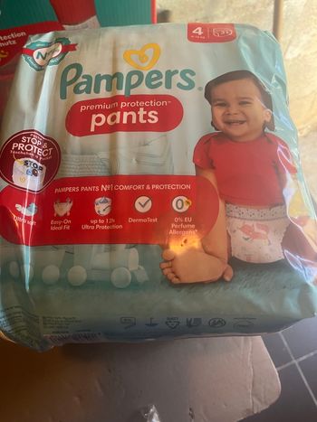 Couches Pampers T4 