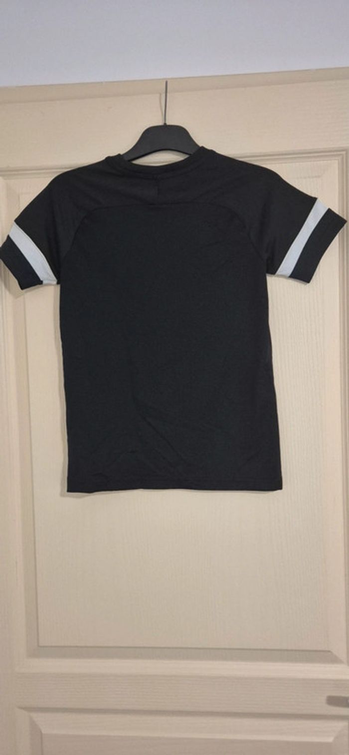 Tee-shirt - photo numéro 2