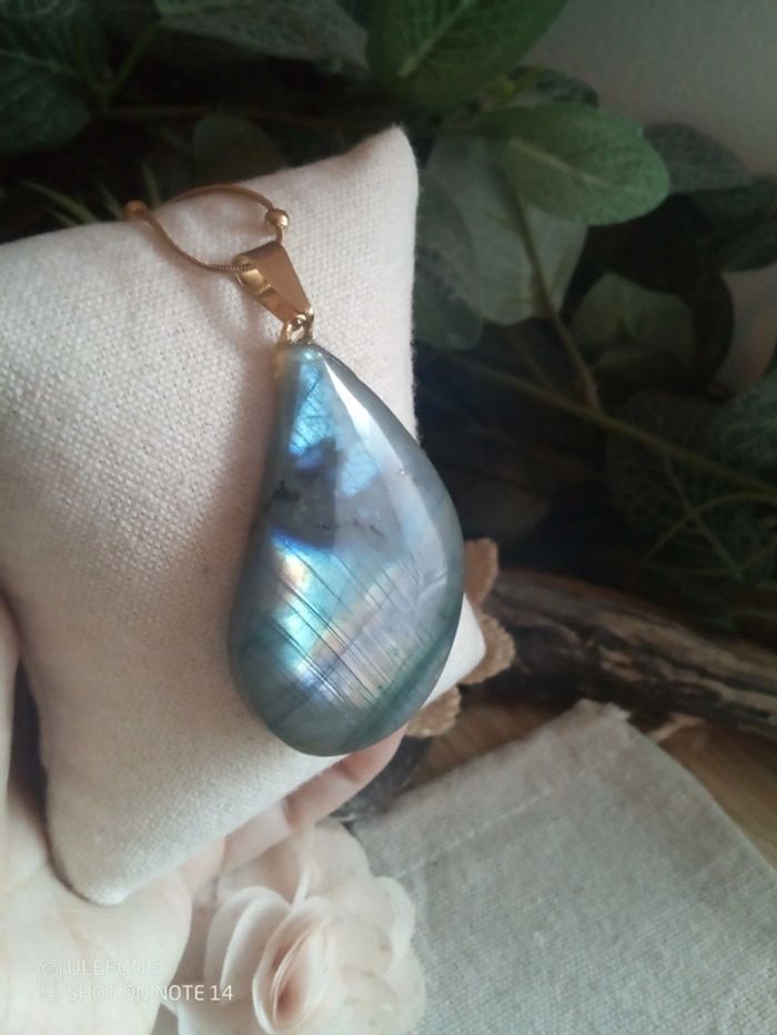 Collier labradorite pierre naturelle à flash bleu