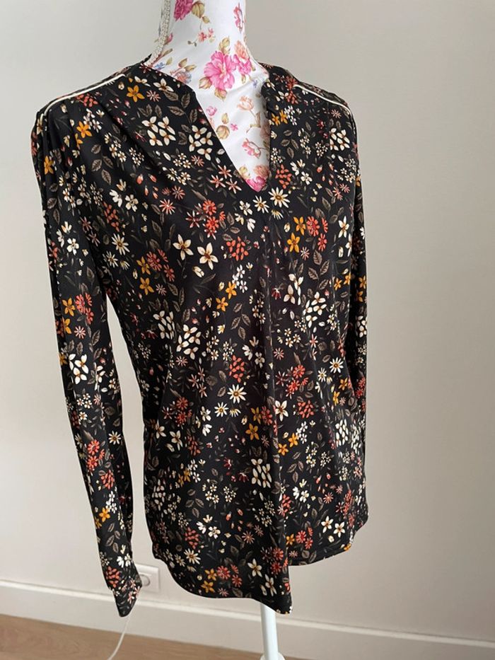 Blouse fluide noir fleuri