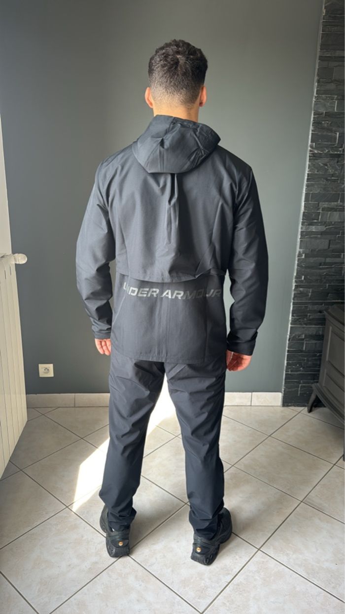 Ensemble Under Armour Launch noir (veste + pantalon) taille M – neuf - photo numéro 3