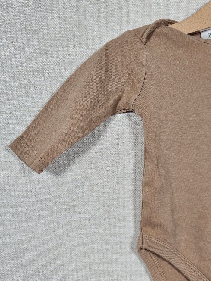 Bodie manche longue zara 6-9 mois 74 cm - photo numéro 3