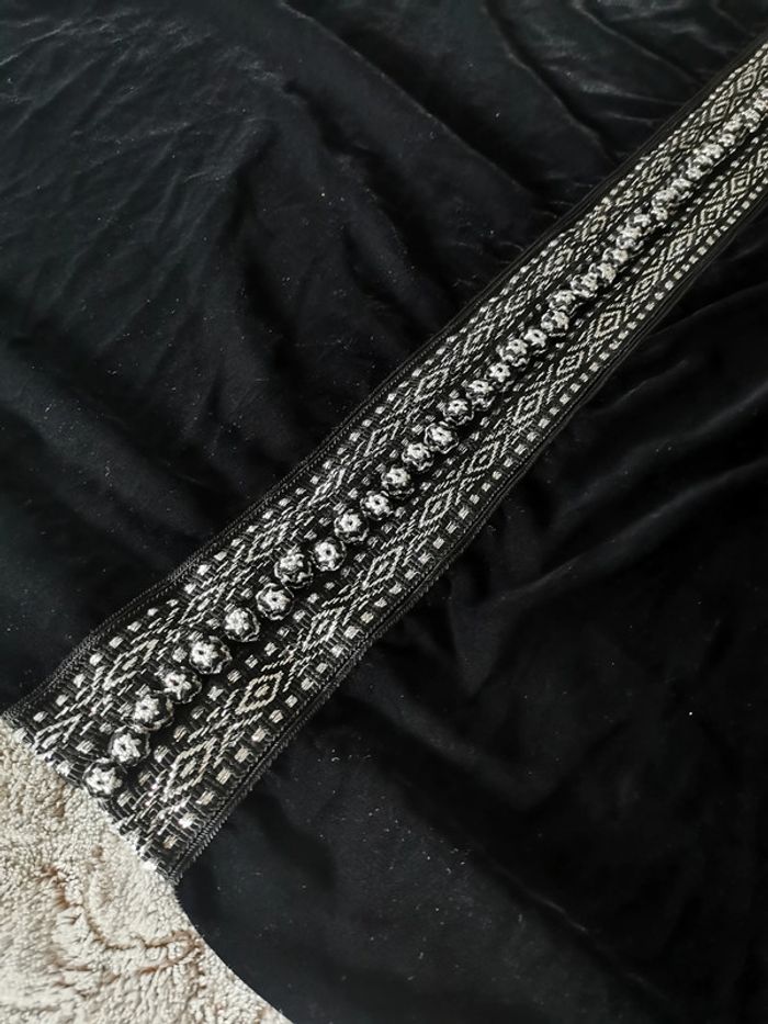 Robe à capuche orientale style kaftan en velours noir pour femme - photo numéro 11