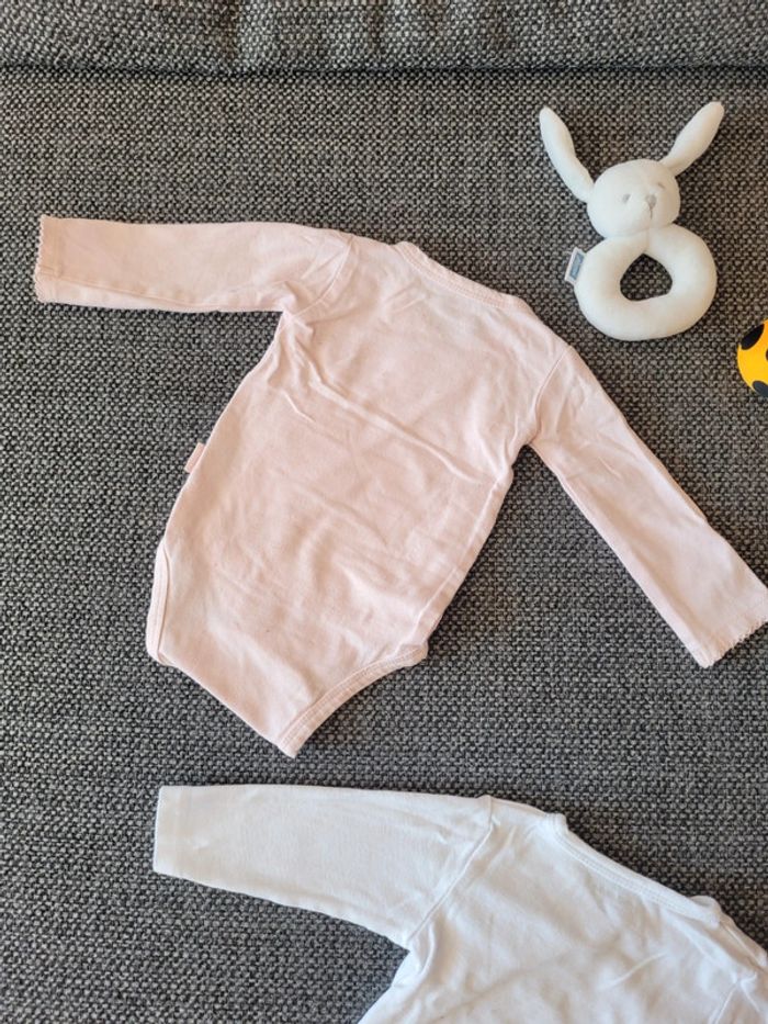 Lot 2 bodies fille 3 mois - photo numéro 7