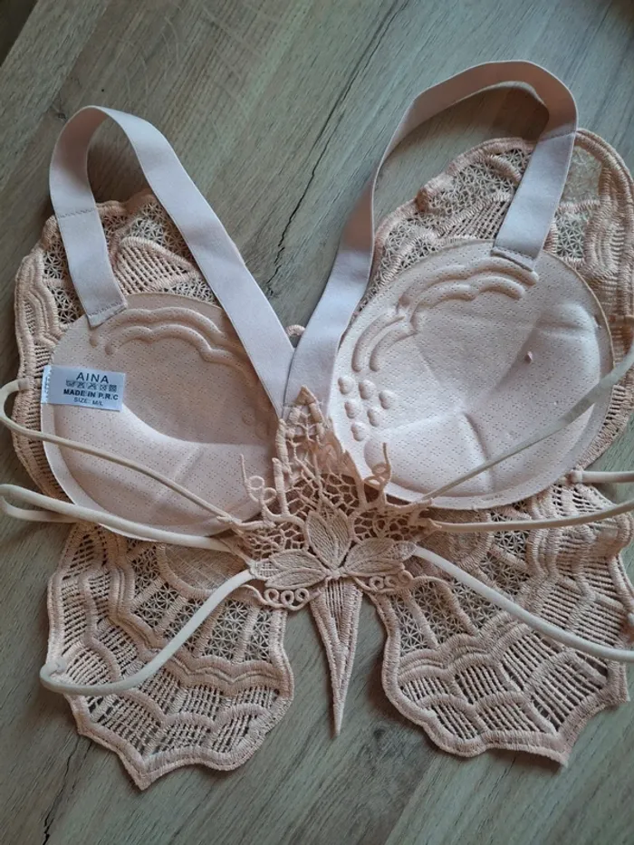 Croc top dentelle forme papillon 🦋 - photo numéro 4