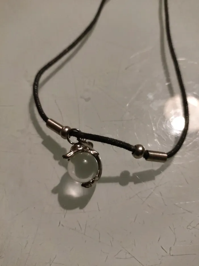Collier pierre sphérique sur cordon noir - photo numéro 5
