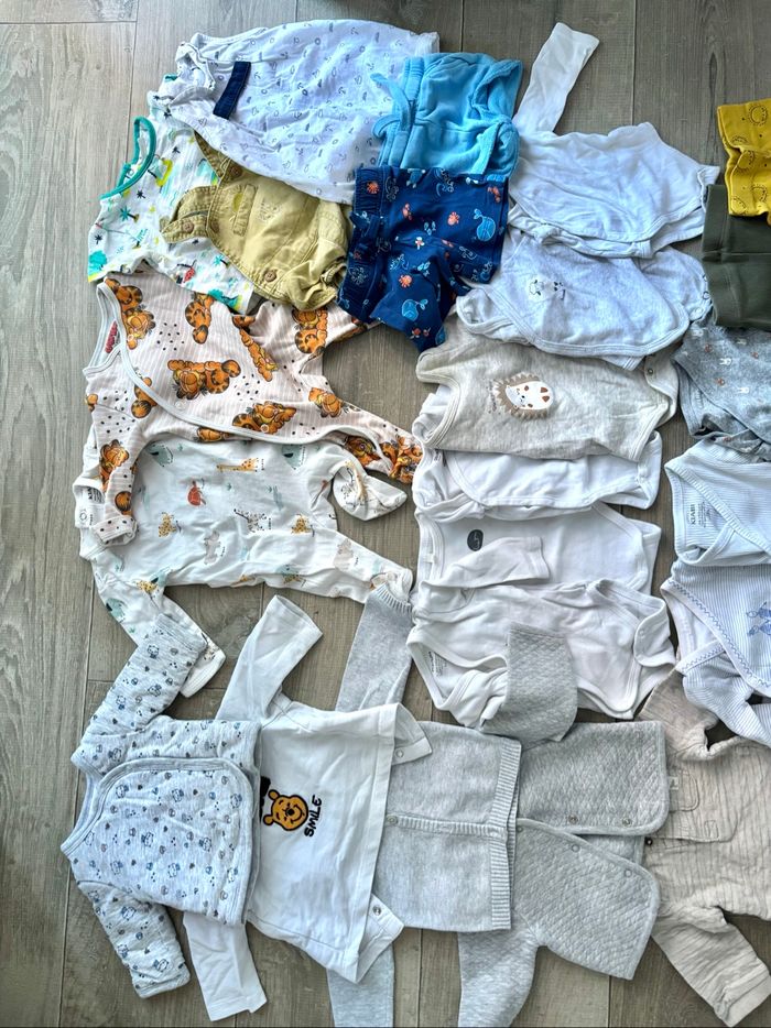 Lot vêtements 1 mois - photo numéro 3