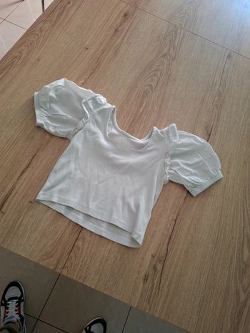Haut fille Zara taille 6 and en très bon état