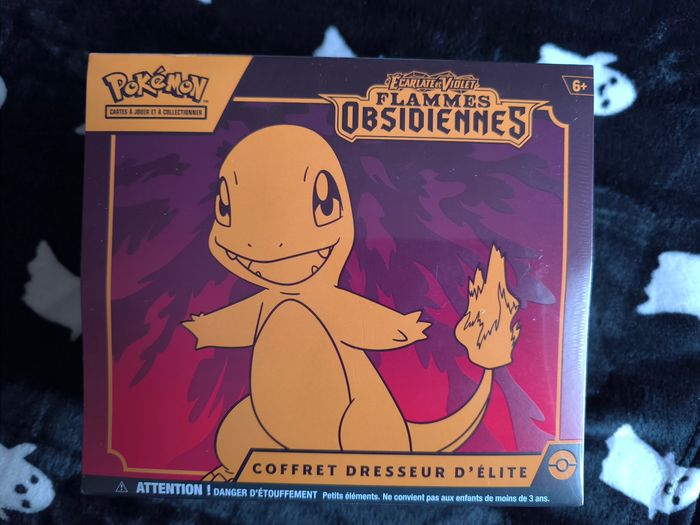 Coffret dresseur d'élite pokémon Flammes Obsidiennes