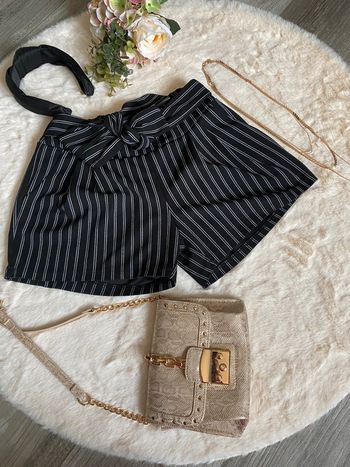 🖤 Très beau short noir à rayures ceinture intégrée - Taille 40 🖤