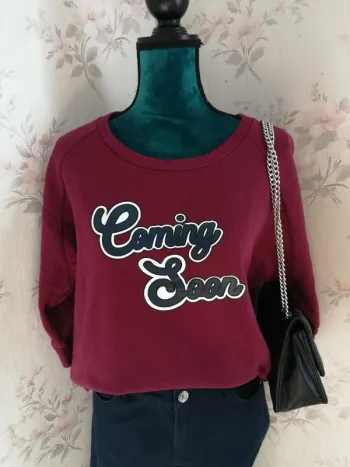 Sweat bordeaux à message comming soon avec manches 3/4 / jennyfer / (L)