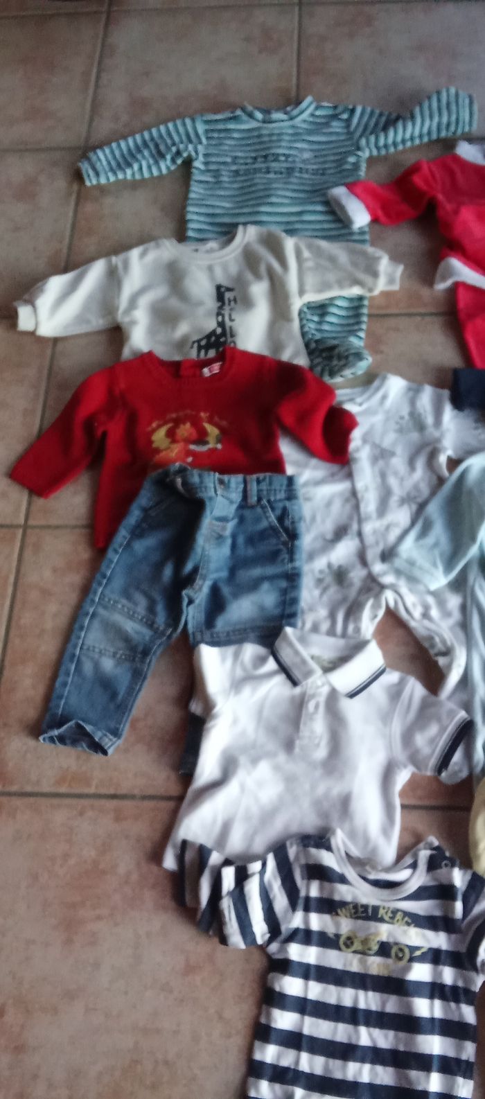 Lot de 20 à garçon 6 mois    68cm - photo numéro 2