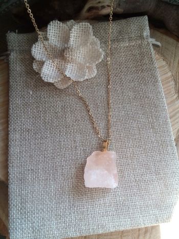 Collier en pierre de sel rose de l'Himalaya