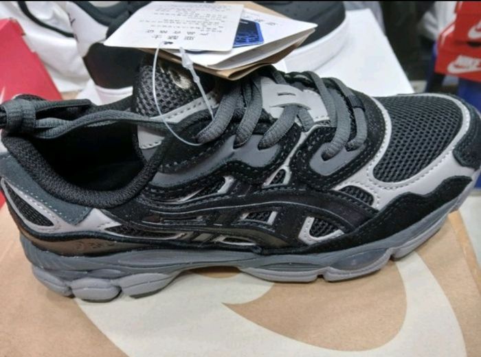 Asics noir - photo numéro 3