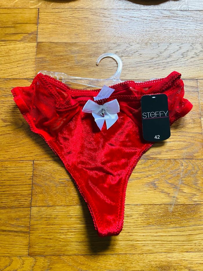 Ensemble lingerie de Noël taille 95B - photo numéro 3